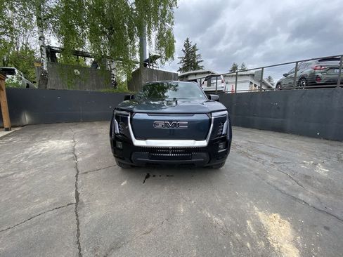Used 2025 GMC Sierra EV Denali AWD/4WD image 9