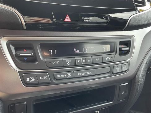 Used 2023 Honda Passport EX-L image 11