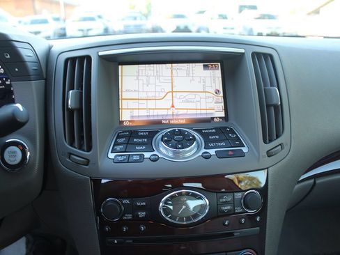 Used 2011 INFINITI G37 Journey w/ Premium Pkg RWD image 22