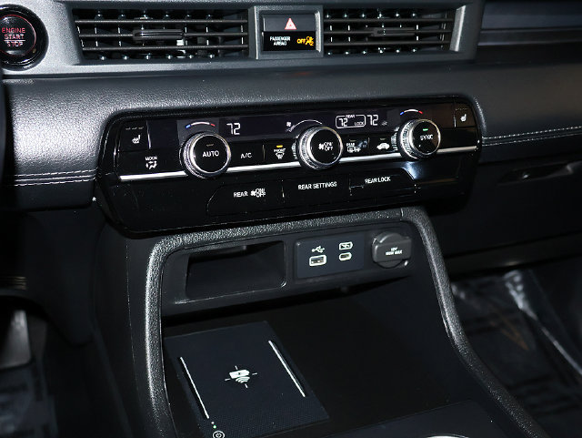 Used 2024 Honda Pilot Touring image 23