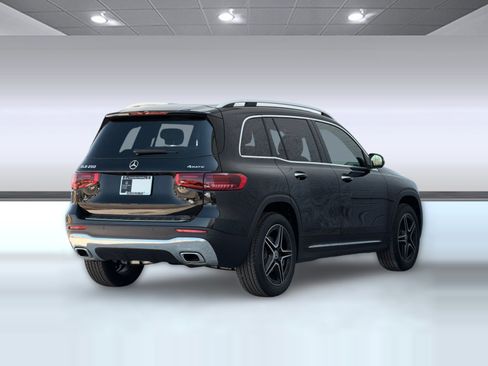 New 2026 Mercedes-Benz GLB 250 4MATIC image 9