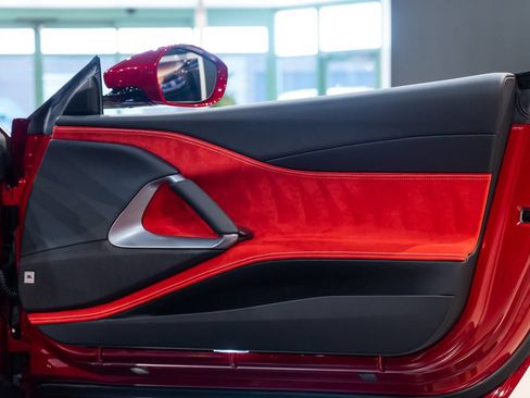 Certified 2021 Ferrari 812 GTS RWD image 32