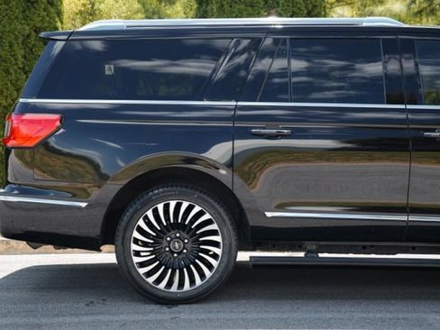 Used 2020 Lincoln Navigator L Black Label AWD/4WD image 9