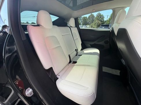 Used 2023 Tesla Model Y Performance AWD/4WD image 38