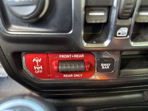 Used 2020 Jeep Wrangler Unlimited Rubicon AWD/4WD image 16