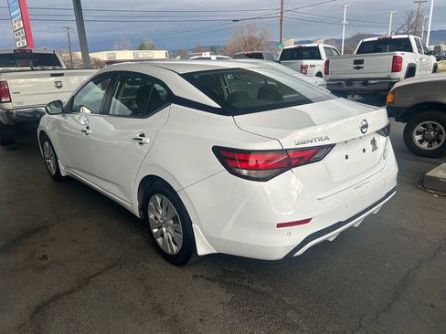 Used 2022 Nissan Sentra S image 6