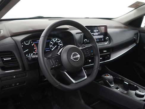 Used 2023 Nissan Rogue SV w/ SV Premium B Package image 20