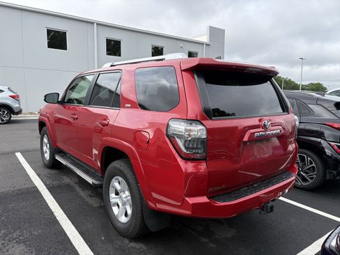 Used 2018 Toyota 4Runner SR5 Premium AWD/4WD image 4