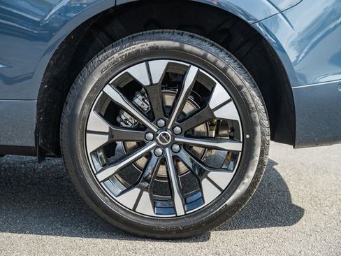 New 2026 Volvo XC60 B5 Plus w/ Climate Package image 19