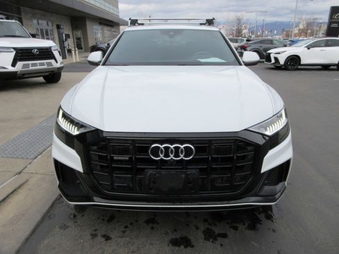 Used 2020 Audi Q8 Prestige w/ Prestige Package image 16
