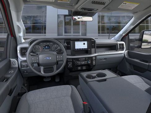 New 2025 Ford F250 XL w/ XL Chrome Package image 9