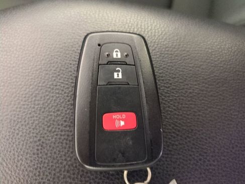 Used 2024 Toyota RAV4 XLE AWD/4WD image 36