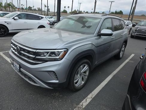 Used 2023 Volkswagen Atlas SE FWD image 1