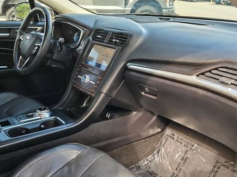 Used 2020 Ford Fusion Titanium image 23