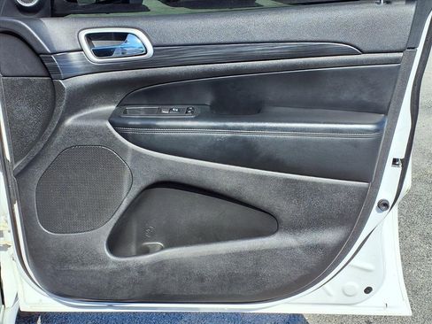 Used 2020 Jeep Grand Cherokee Altitude image 13