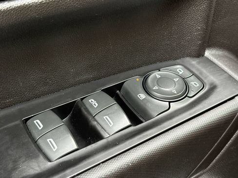 Used 2020 Chevrolet Silverado 1500 Custom w/ Custom Value Package RWD image 19