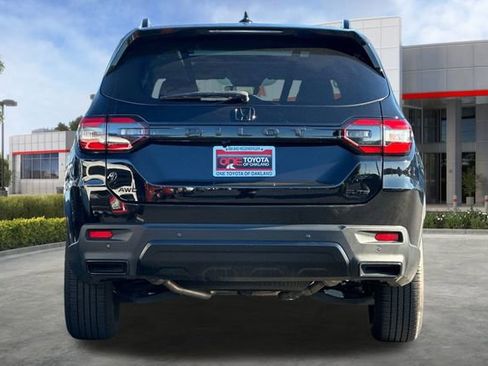 Used 2023 Honda Pilot Elite image 5