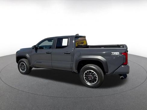 Used 2025 Toyota Tacoma TRD Off-Road AWD/4WD image 10