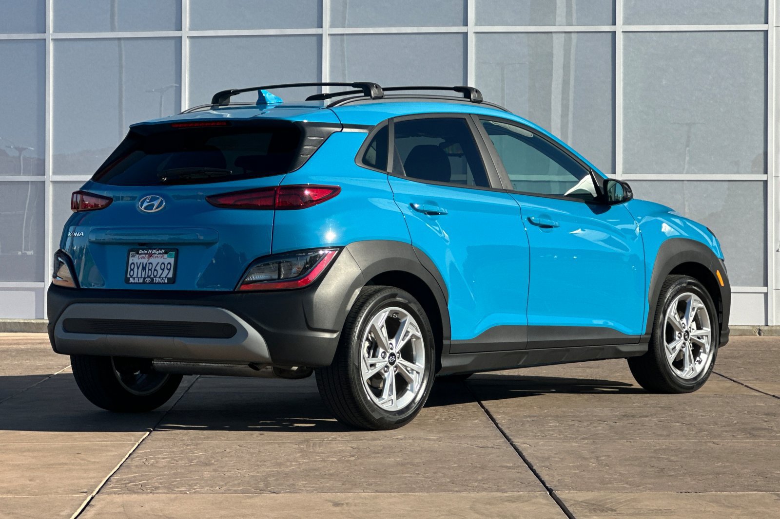 Used 2022 Hyundai Kona SEL w/ Convenience Package FWD image 4