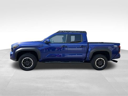 Used 2024 Toyota Tacoma TRD Off-Road image 2