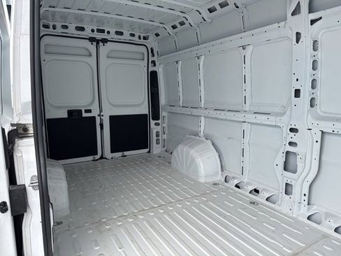 Used 2025 RAM ProMaster 3500 w/ Convenience Group image 20