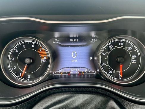 Used 2021 Jeep Cherokee Limited AWD/4WD image 19