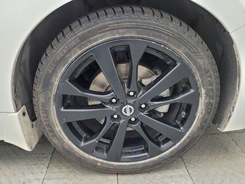 Used 2017 Nissan Altima 2.5 SR w/ Midnight Edition Package FWD image 31