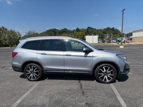 Used 2022 Honda Pilot Touring image 12