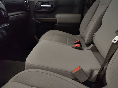 Used 2020 Chevrolet Silverado 1500 LT image 17