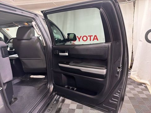 Used 2019 Toyota Tundra SR5 w/ SR5 Upgrade Package image 13