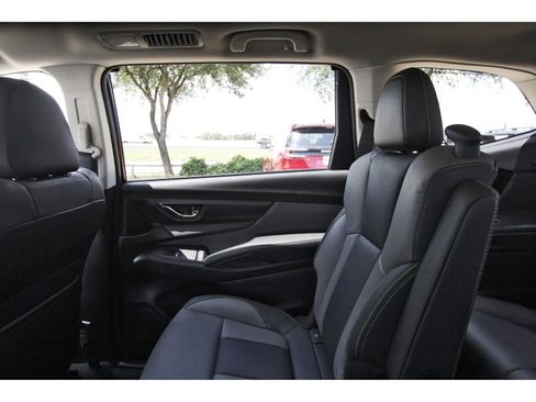 Used 2024 Subaru Ascent Onyx Edition AWD/4WD image 11
