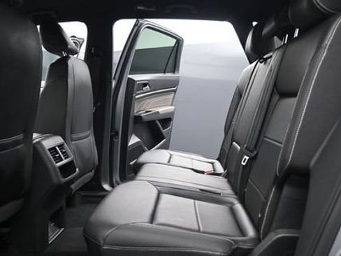 Used 2021 Volkswagen Atlas Cross Sport SE w/ Panoramic Sunroof Package AWD/4WD image 8