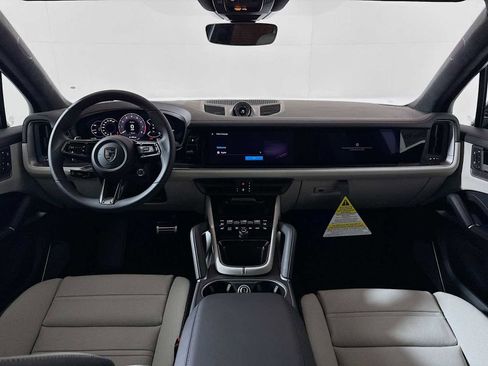 New 2025 Porsche Cayenne Turbo image 27