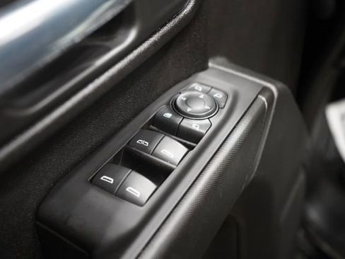 Used 2024 Chevrolet Silverado 2500 Custom w/ Custom Value Package image 16