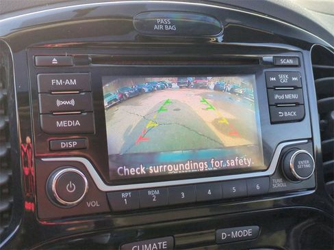 Used 2017 Nissan Juke SV image 20