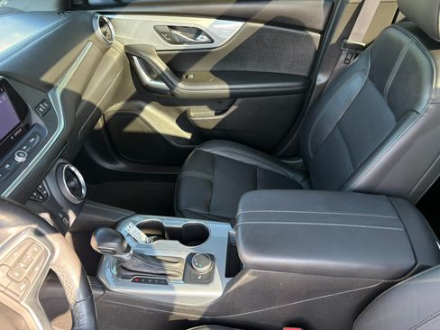Used 2020 Chevrolet Blazer LT FWD image 19