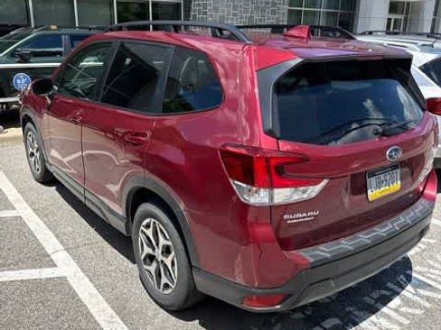Used 2022 Subaru Forester Premium AWD/4WD image 4