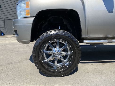 Used 2013 Chevrolet Silverado 2500 LTZ w/ LTZ Plus Package AWD/4WD image 10