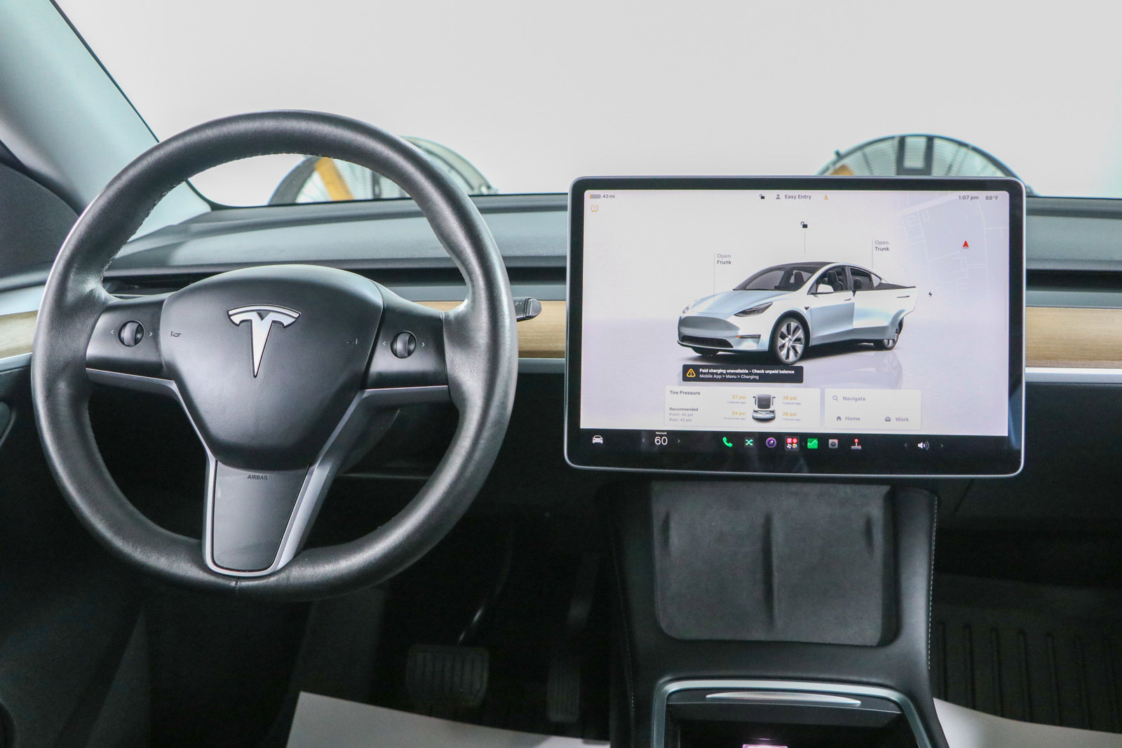 Used 2023 Tesla Model Y AWD image 16