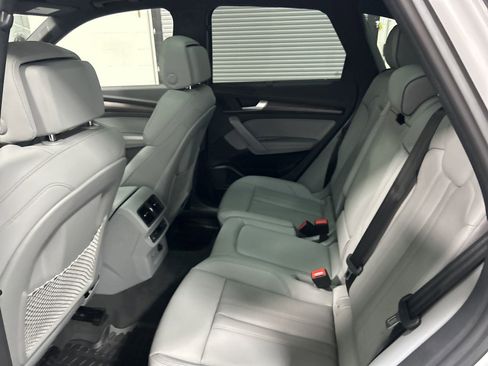Used 2024 Audi Q5 e Prestige image 27