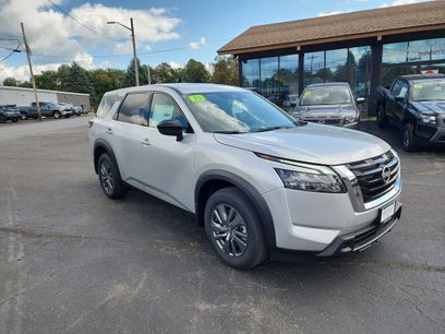 New 2025 Nissan Pathfinder S