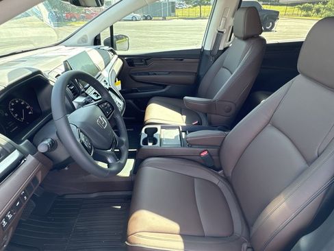 New 2026 Honda Odyssey Touring image 40
