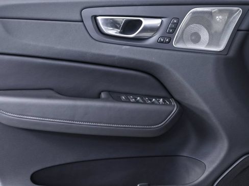 Used 2024 Volvo XC60 B5 Ultimate AWD/4WD image 8