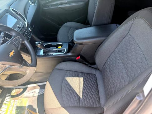 Used 2018 Chevrolet Equinox LT image 10