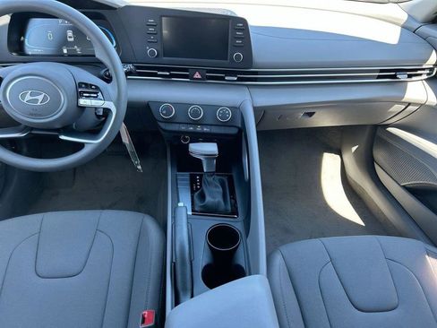 New 2026 Hyundai Elantra SE image 16