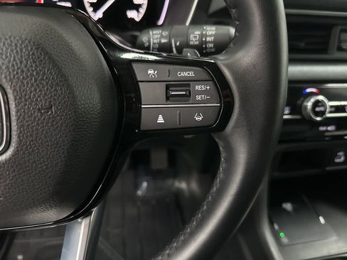 Used 2025 Honda Pilot Touring image 16