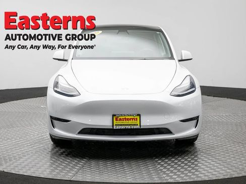 Used 2021 Tesla Model Y Long Range AWD/4WD image 2