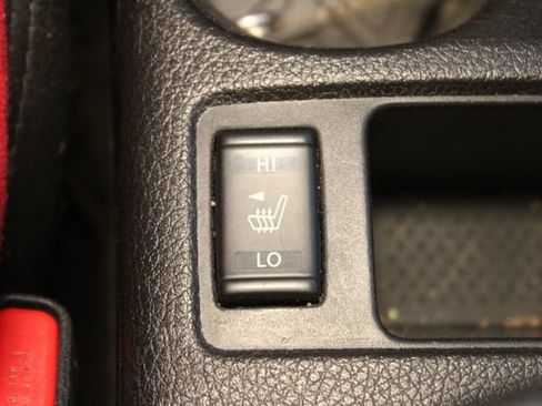 Used 2015 Nissan Rogue SV AWD/4WD image 28