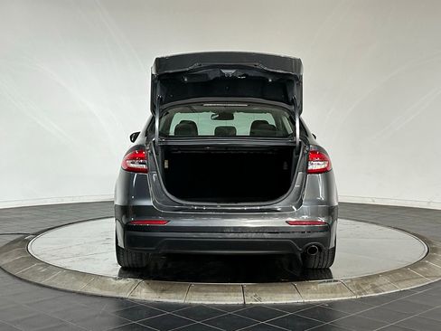 Used 2020 Ford Fusion SE FWD image 21