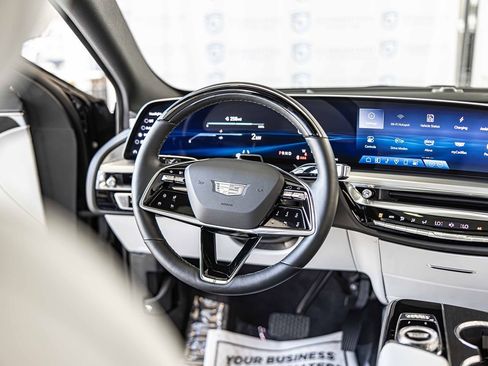 Used 2024 Cadillac Lyriq Sport image 39